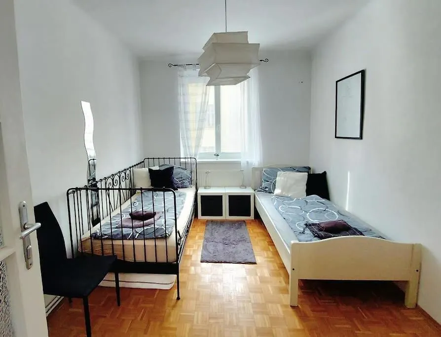 Modern 3 Bedroom Apartment Vienna