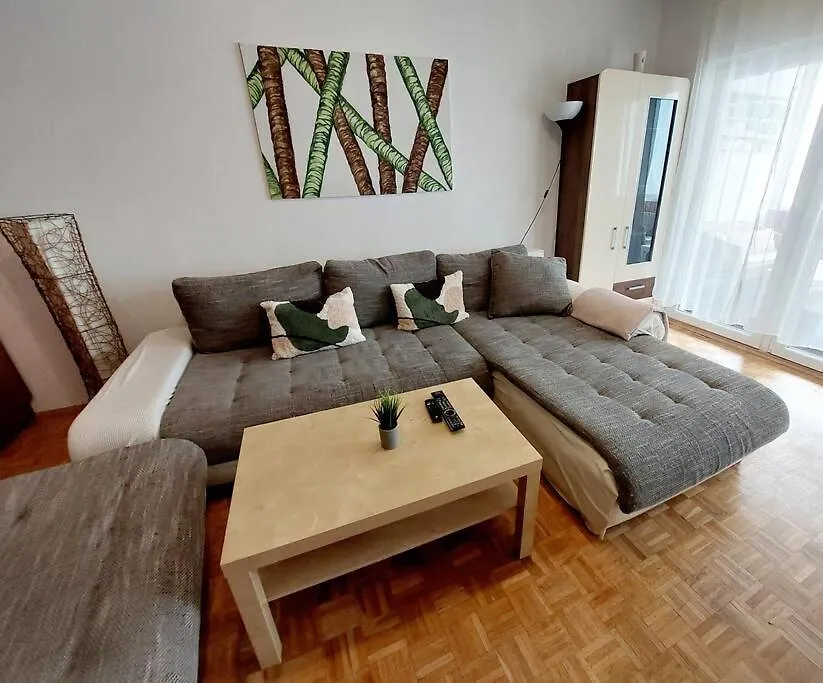 Modern 3 Bedroom Apartment Vienna Austria